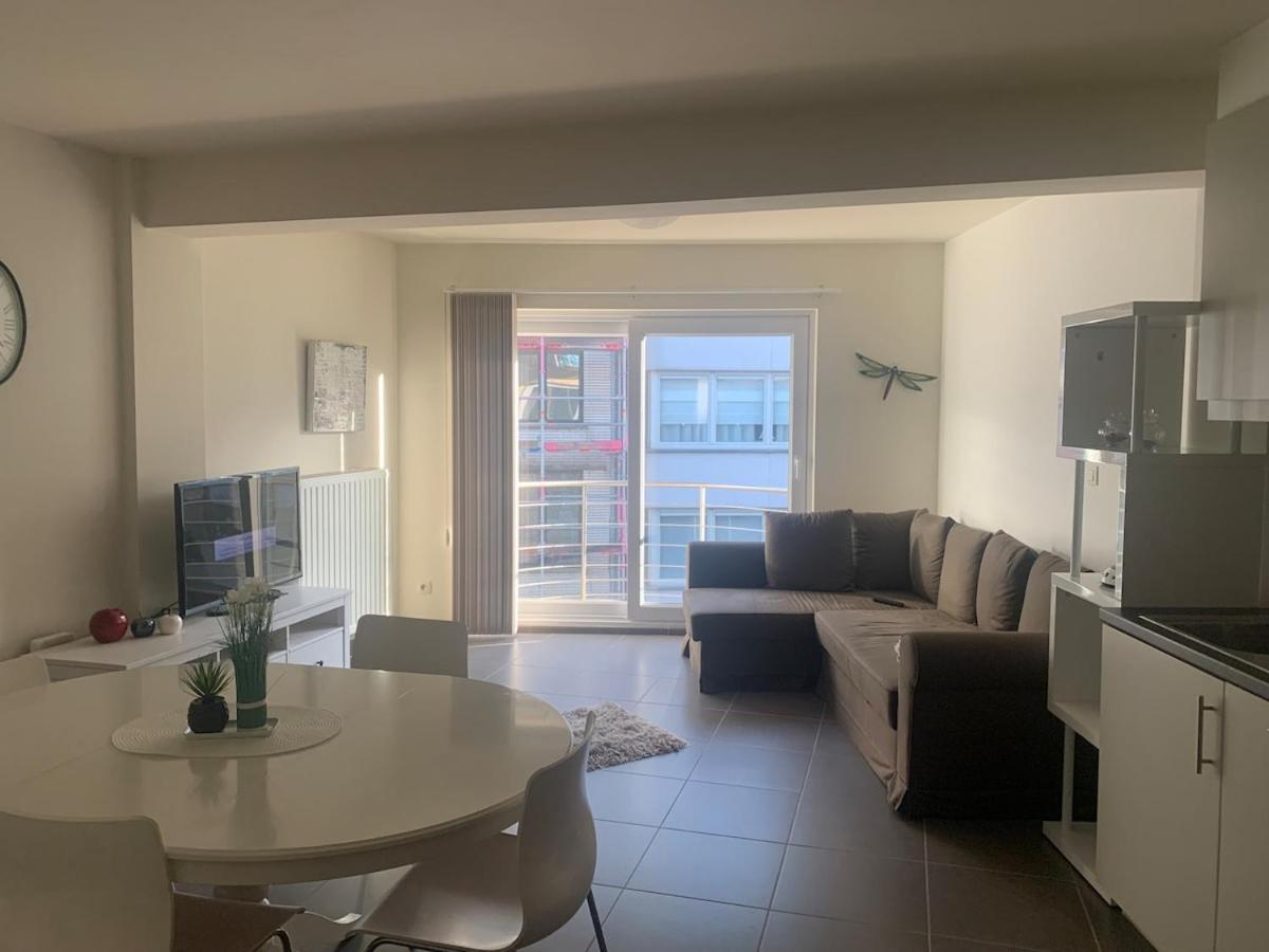 Appartement Stijlvol In Hartje Vlak Bij Het En De Winkelstraat - 6p Ostende